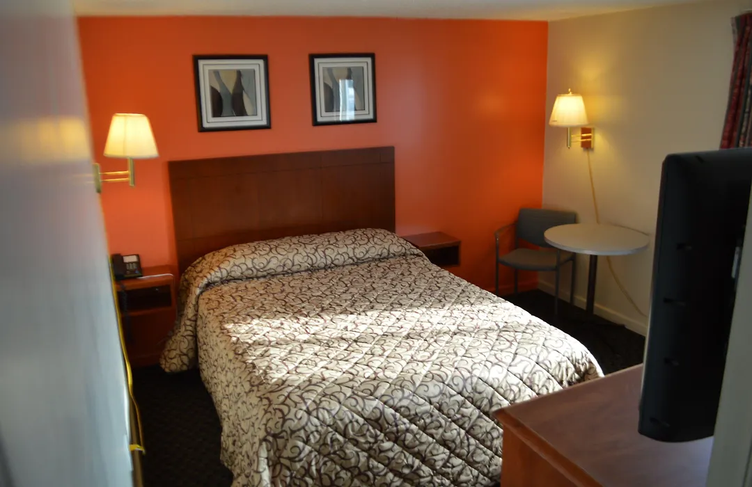 Royal Inn Motel-1