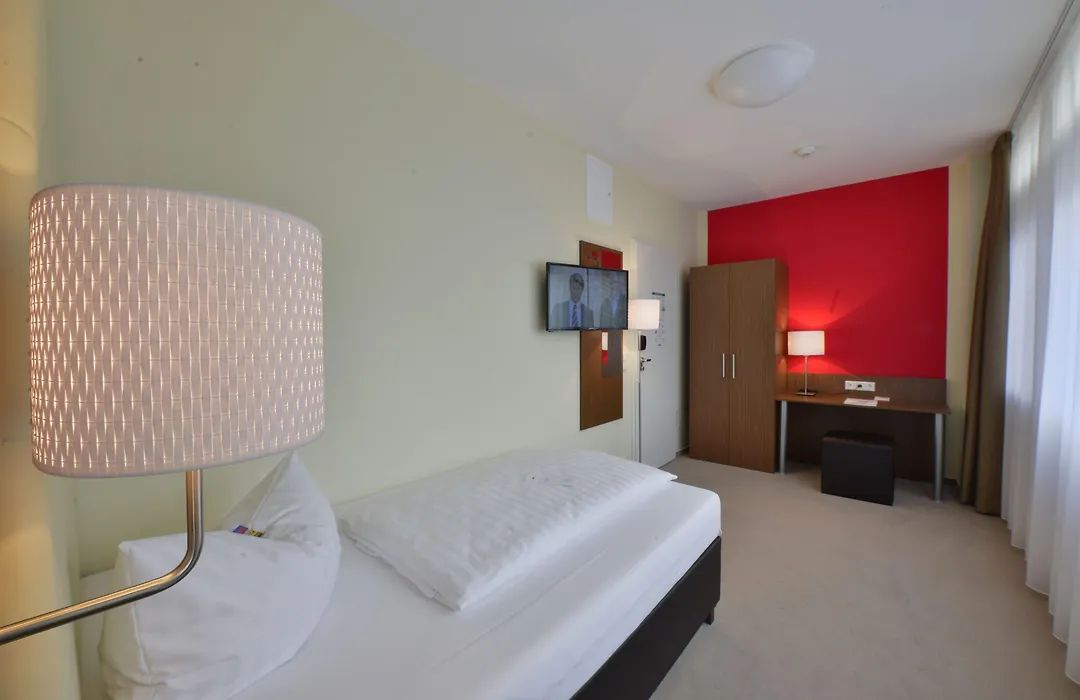 INVITE Hotel Fulda City Hauptbahnhof-1