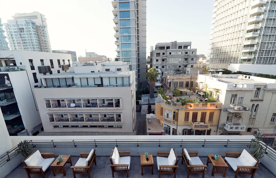 Lily & Bloom Boutique Hotel-1