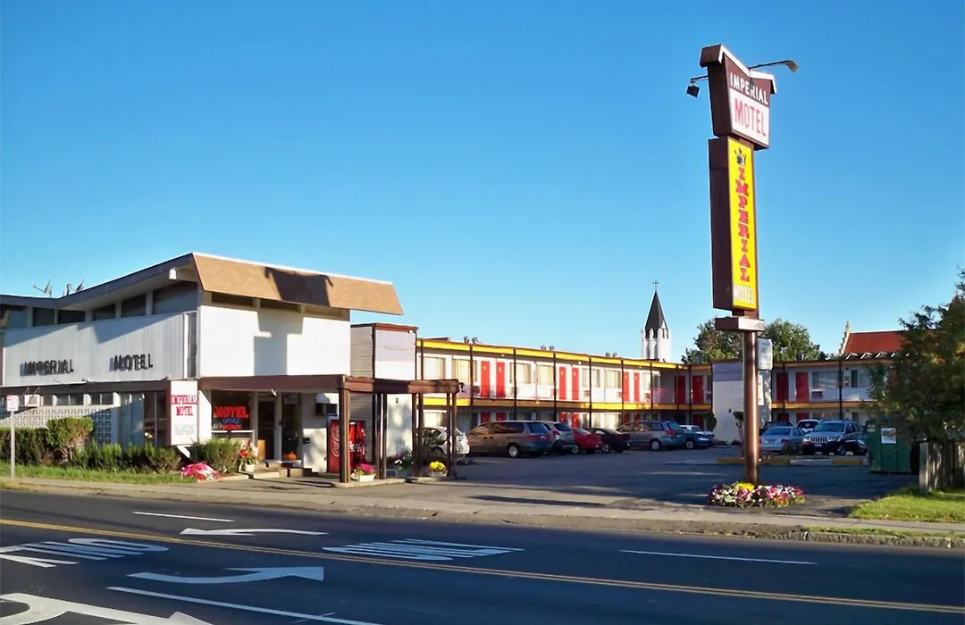 Imperial Motel Cortland-1