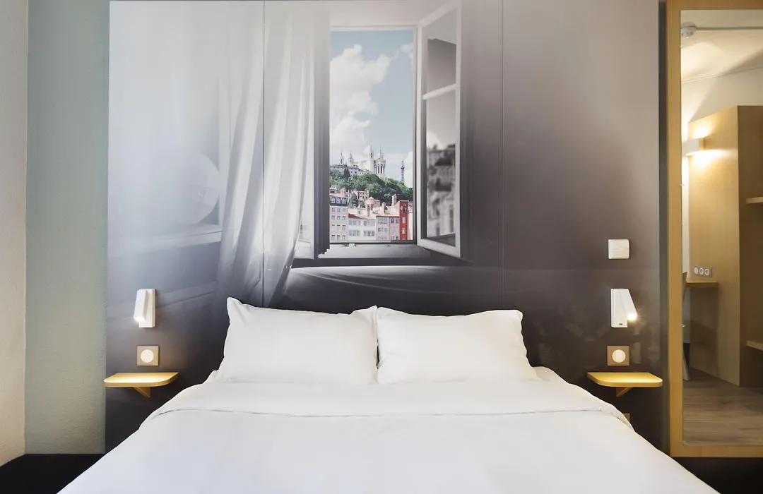 B&B HOTEL Lyon Saint-Bonnet Mi-Plaine-1