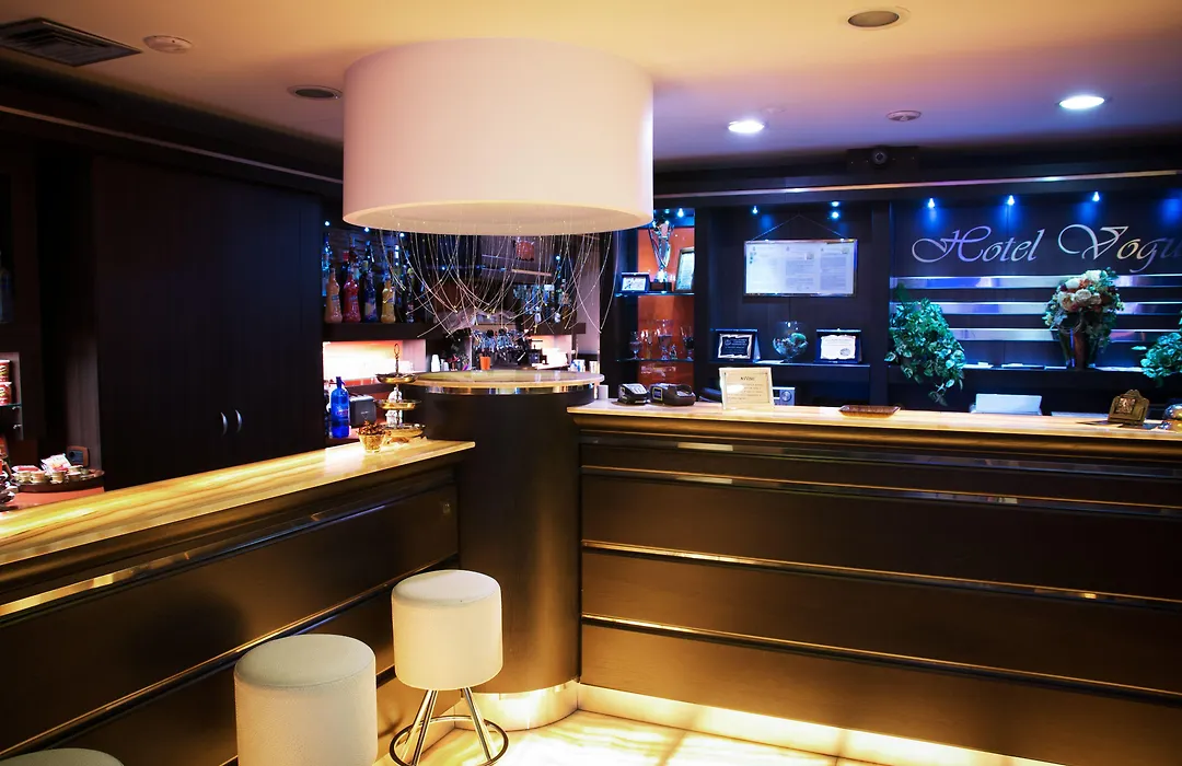 Hotel Vogue-1