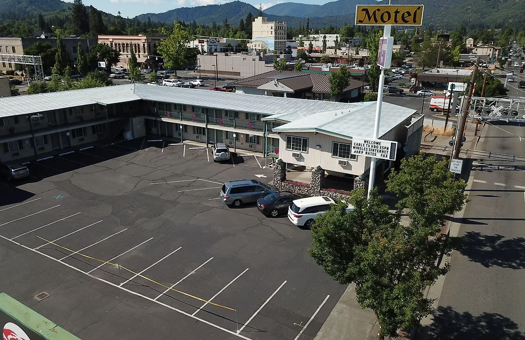 Knights Inn Motel-1