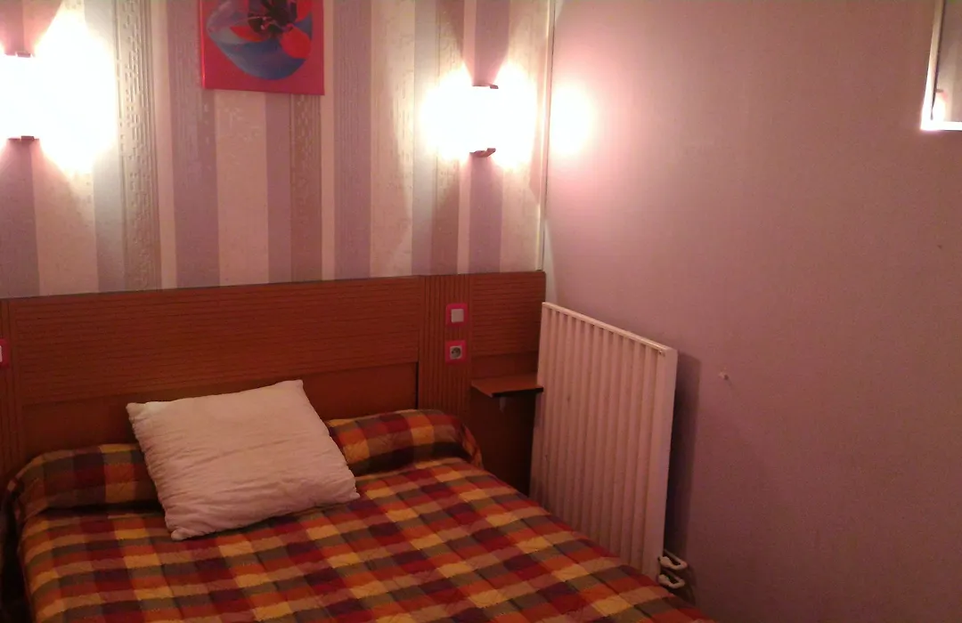Hotel Le Parisien-1