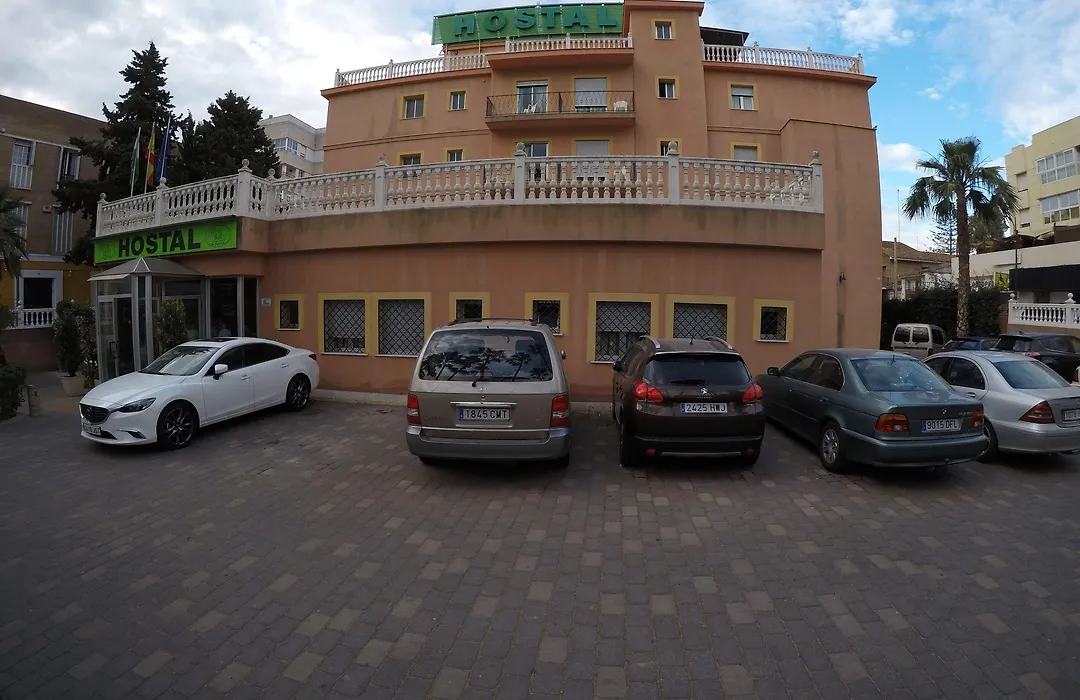 Hostal La Casa de Enfrente-1