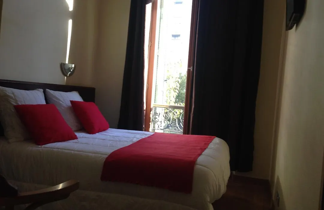 Hotel Victory-1