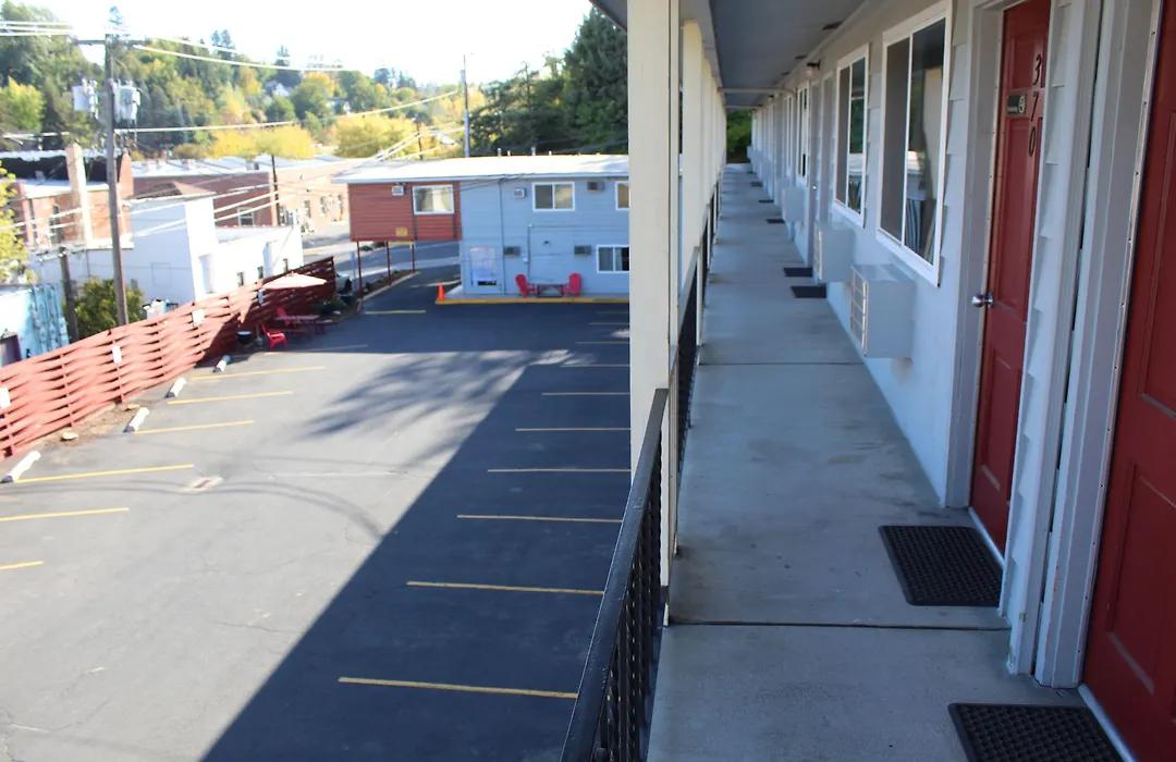 Cougar Land Motel-1