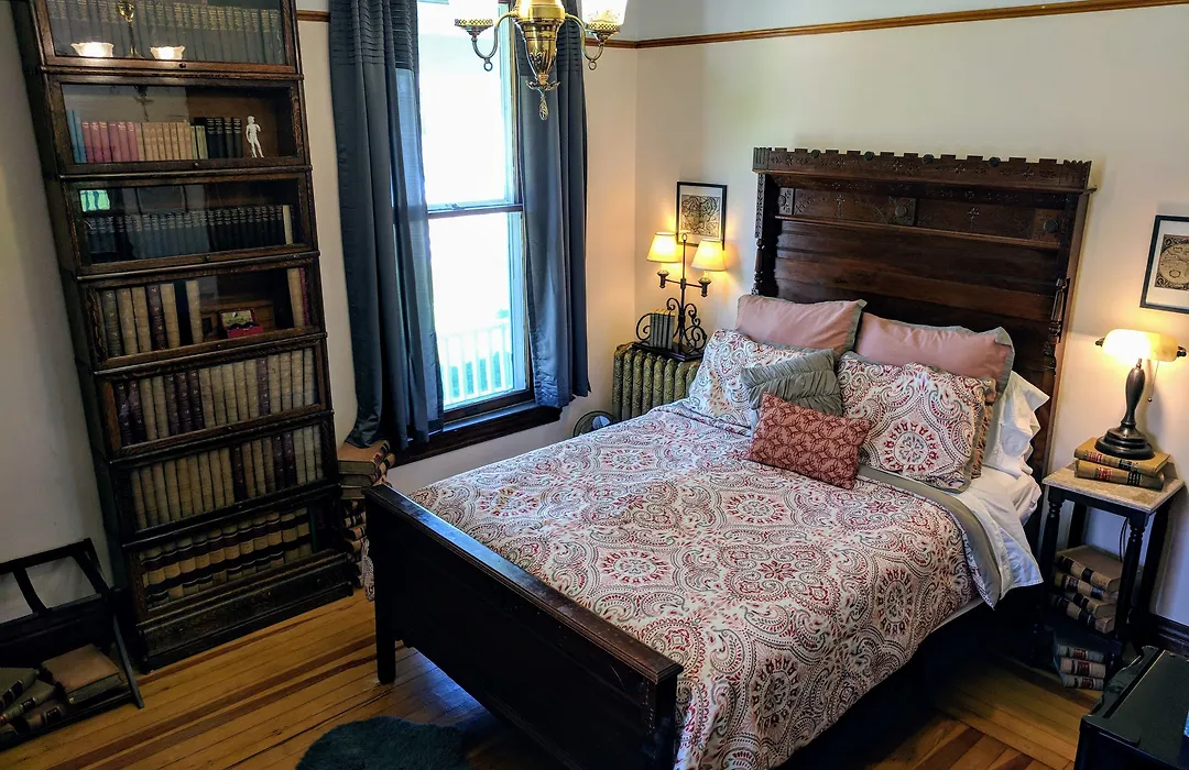 1899 Inn-1