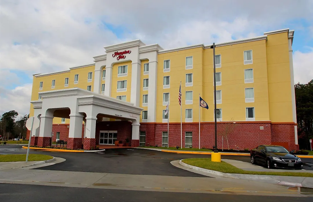 Hampton Inn- Suffolk-1