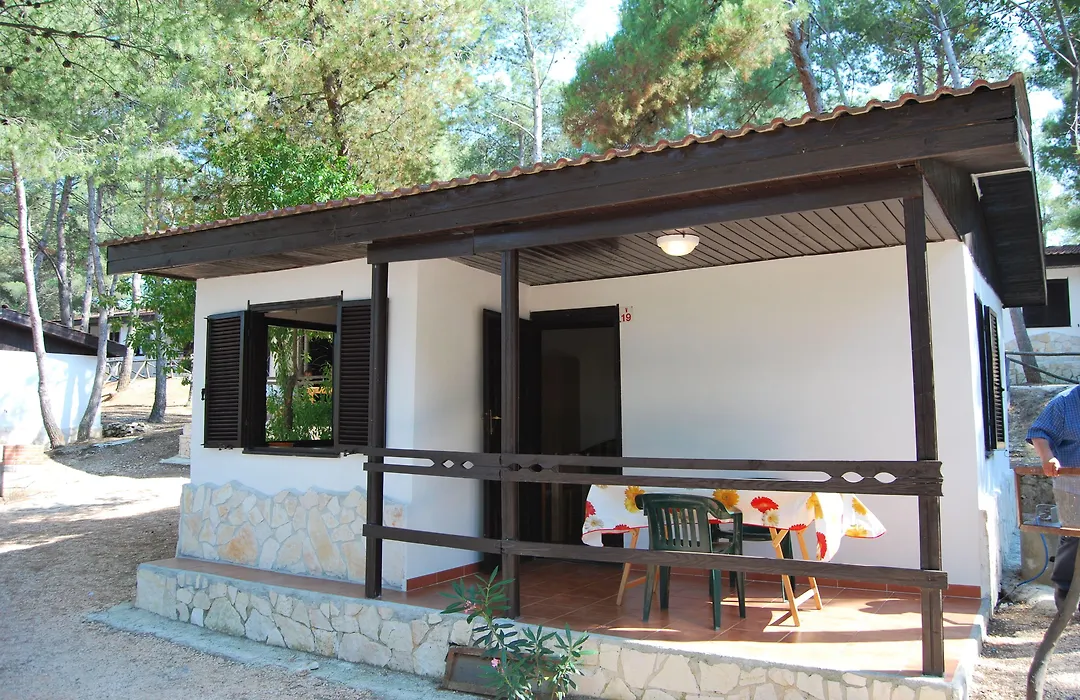 Villaggio Camping Punta Lunga-1
