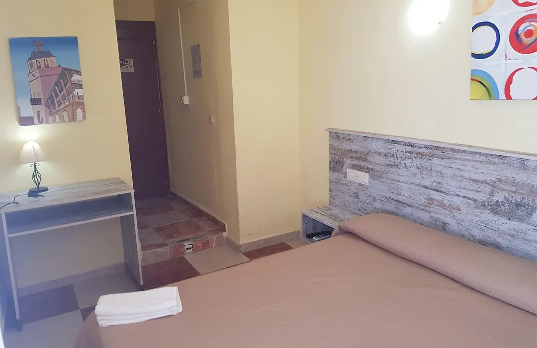 Hostal Virgen Del Rocío-1