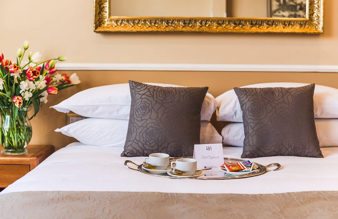 Raeli Hotel Lux-1