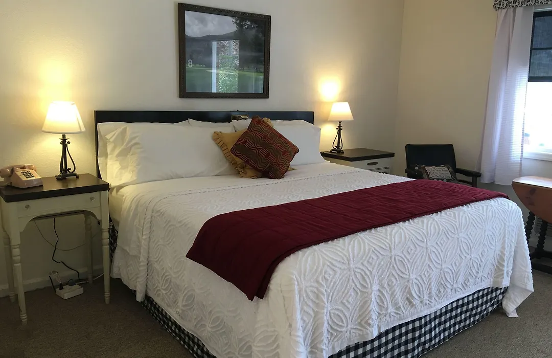 Cardinal Inn-1