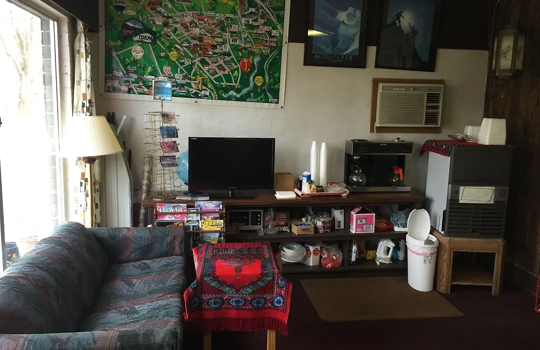 Hilander Motel-1