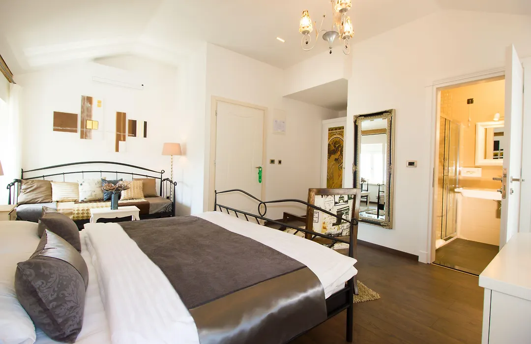 Hotel Heritage Forza-1