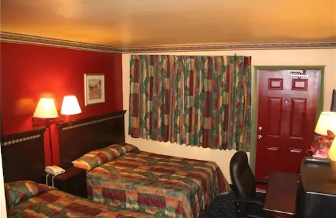Plaza Travel Inn-1