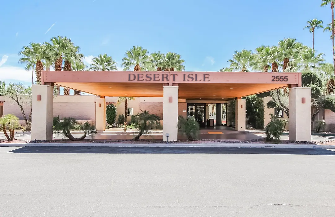 Desert Isle Of Palm Springs-1
