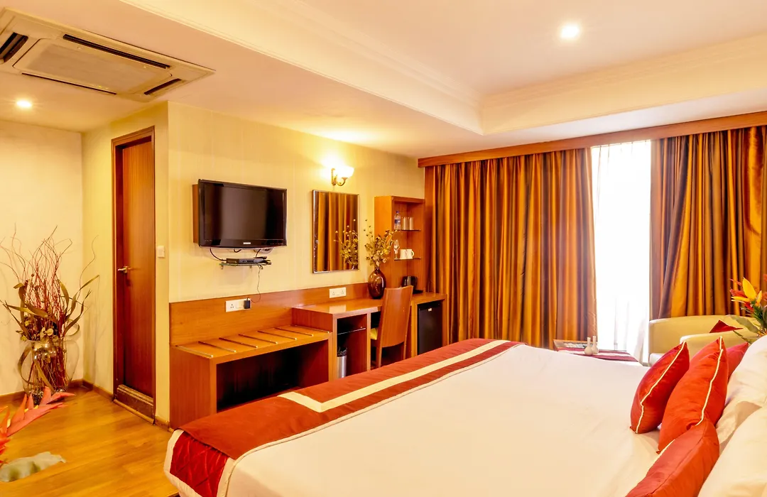 Octave Suites - Residency Rd-1