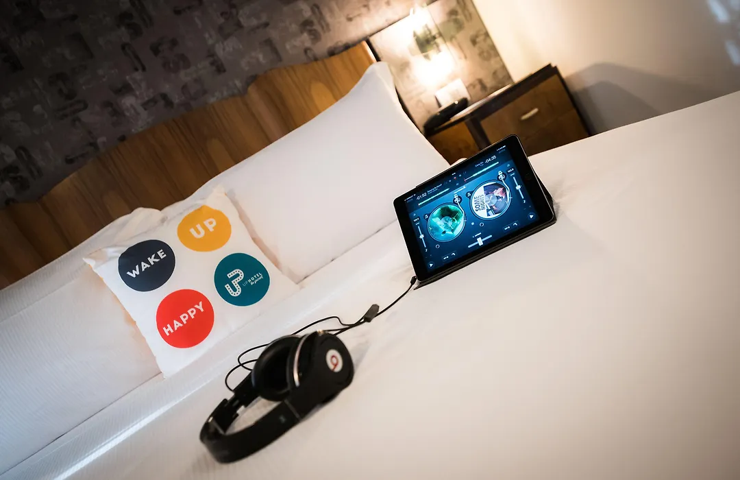 Up Hotel-1