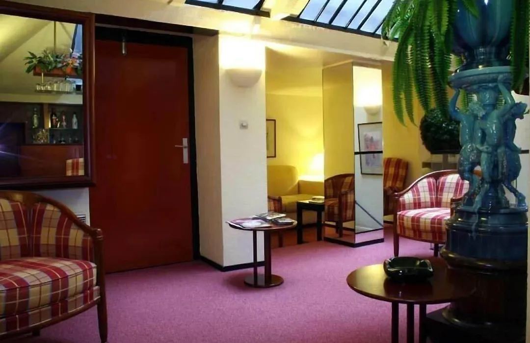 Hotel Elysee-1