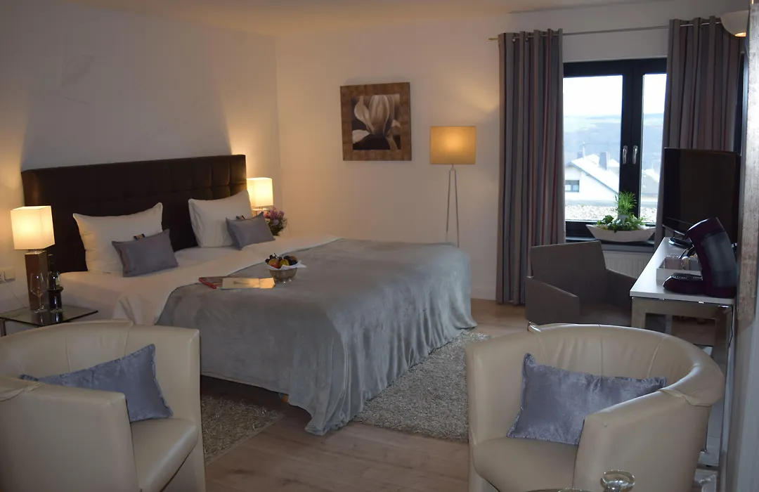 Landhotel Zum Kronprinzen-1