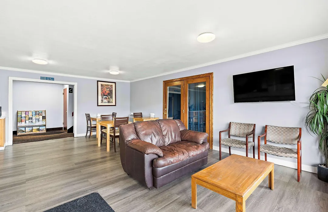 Red Lion Inn & Suites Yakima-1