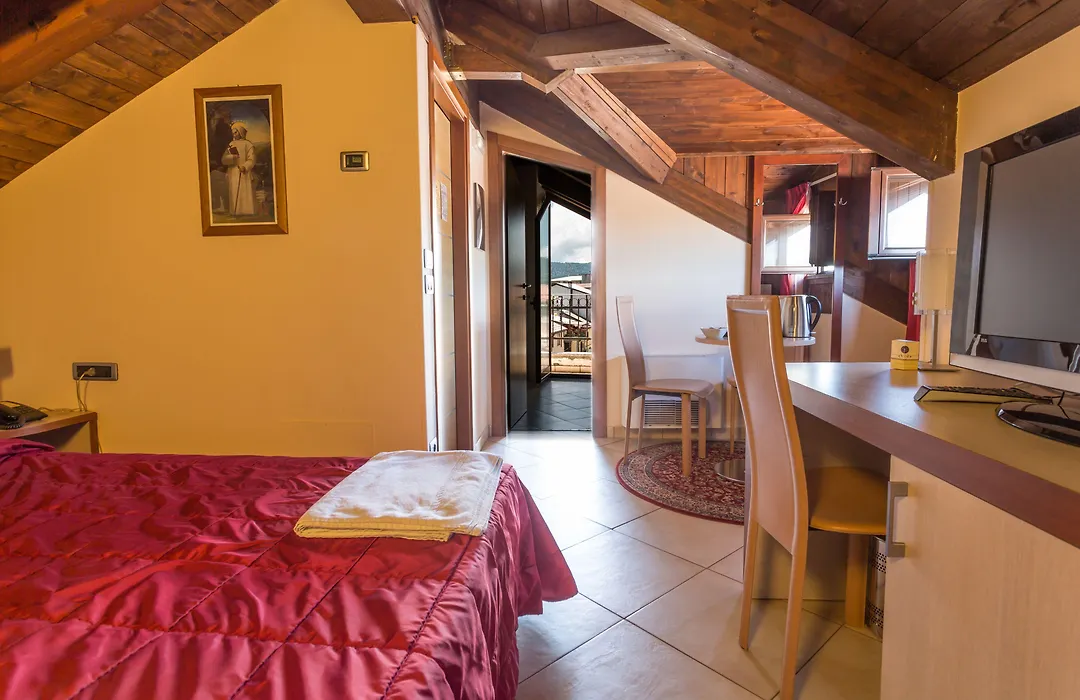 Hotel Conte Ruggero-1