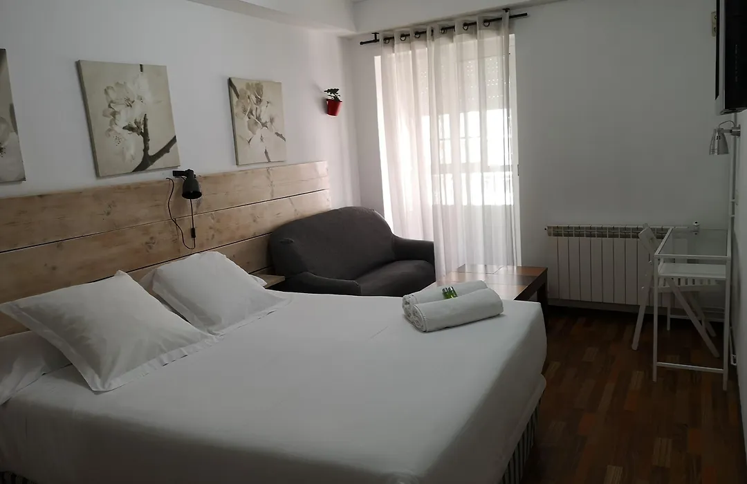Hostal Carbonara-1