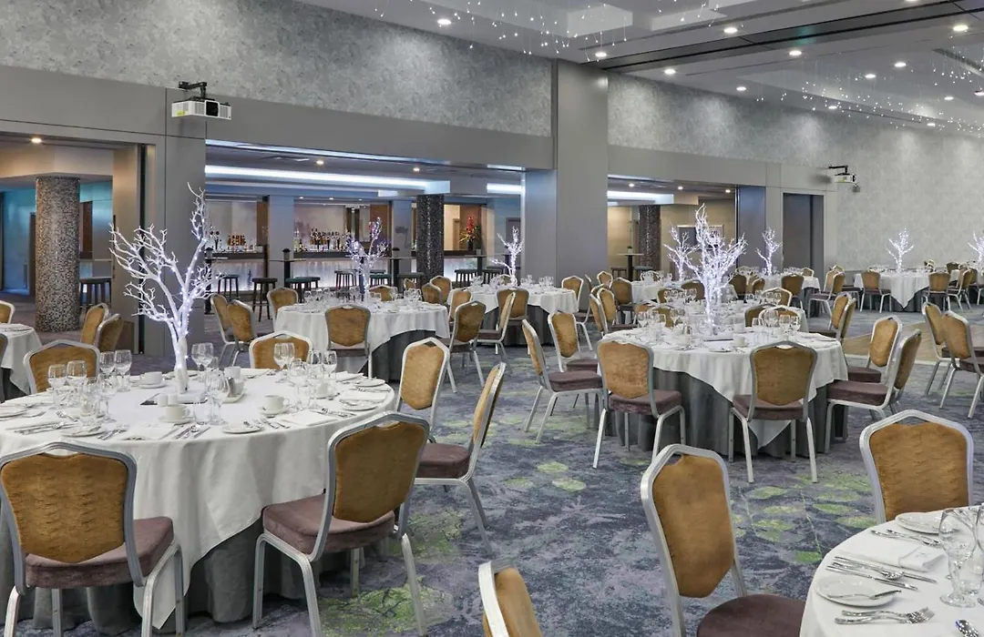 Crowne Plaza Dublin Blanchardstown By Ihg-1