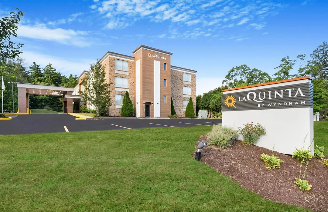La Quinta By Wyndham Sturbridge-1