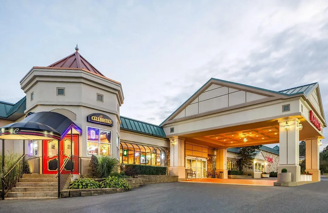 Ramada By Wyndham State College Hotel & Conference Center-1