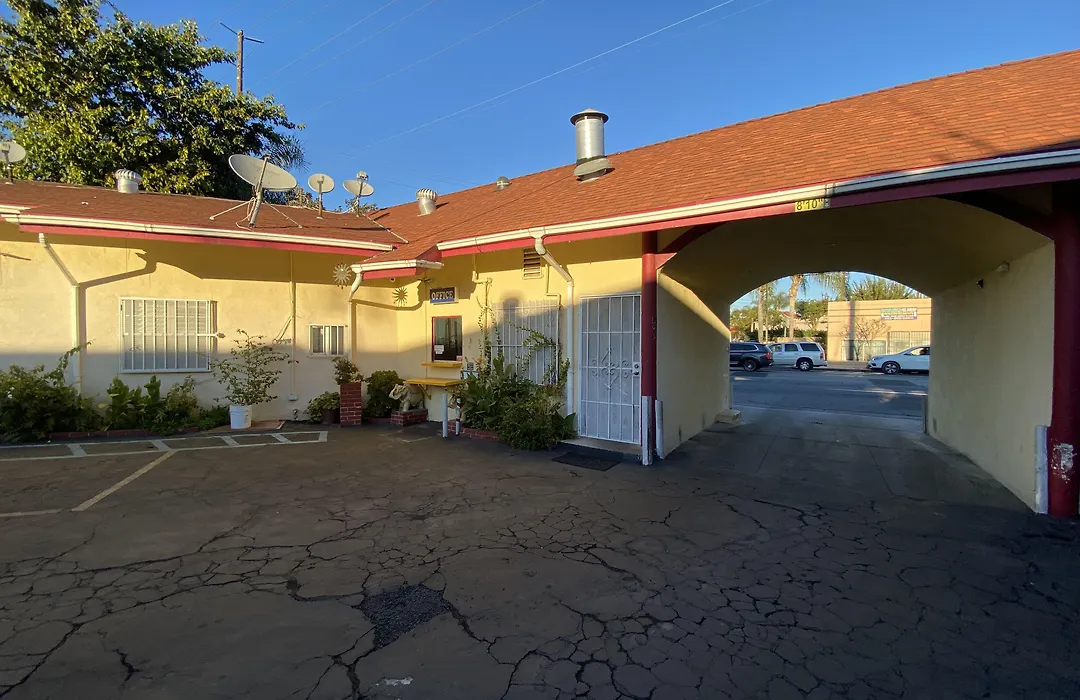 Sands Inn-1