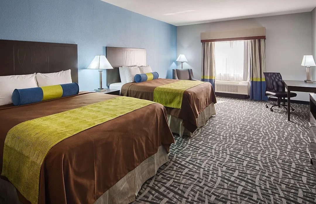 Best Western Plus Lonestar Inn & Suites-1