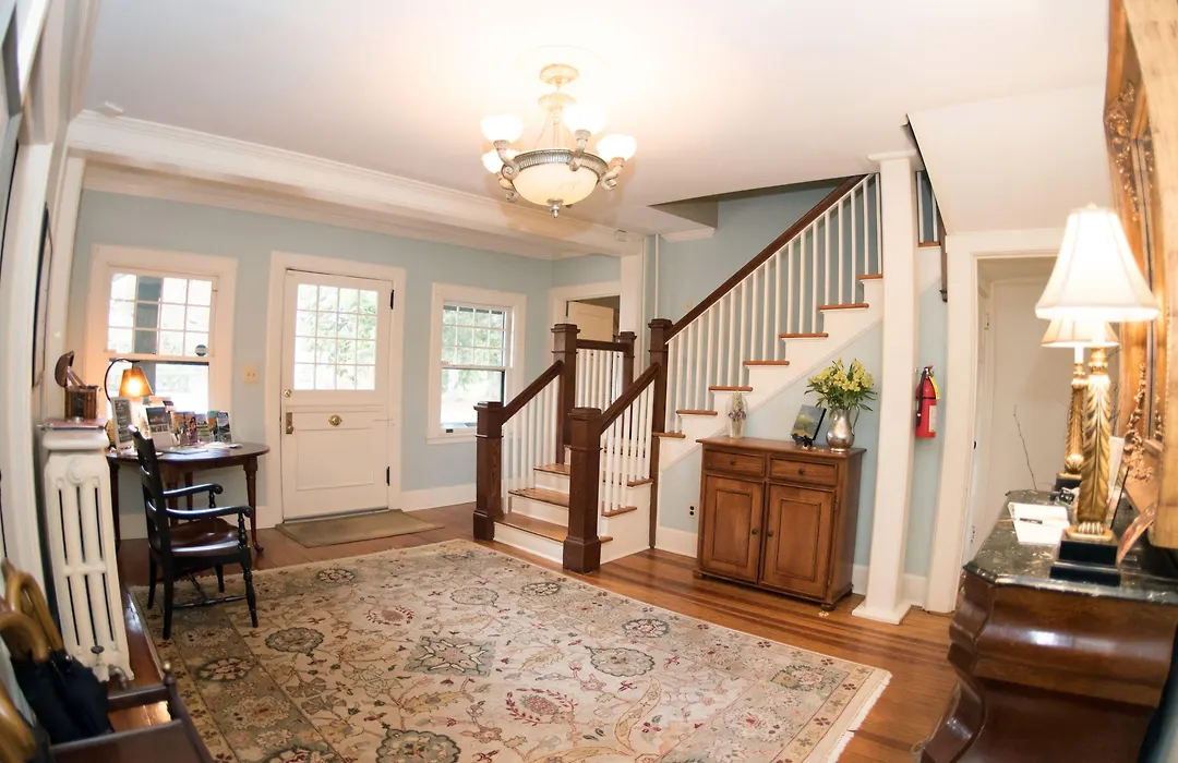Pinecrest Bed & Breakfast-1
