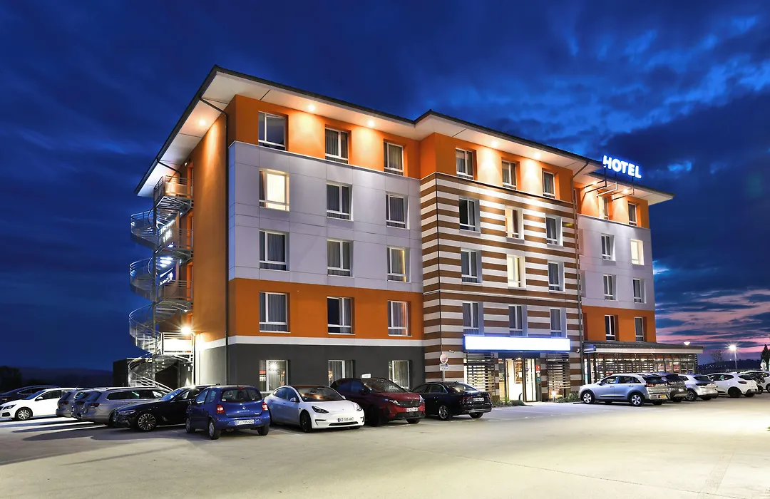 Kyriad Pontarlier-1