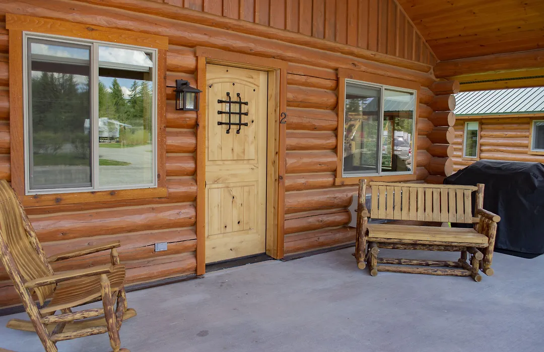 Log Inn Bonners Ferry-1
