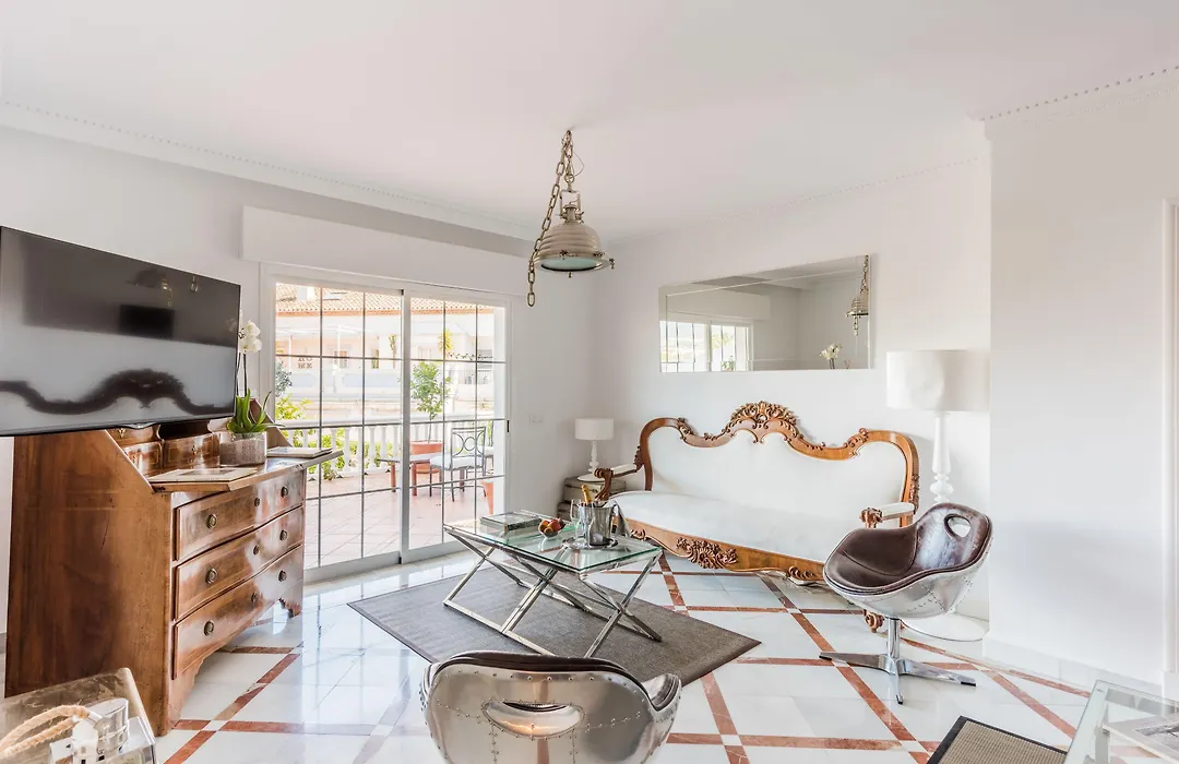 Molo 44 suites Puerto Banús-1