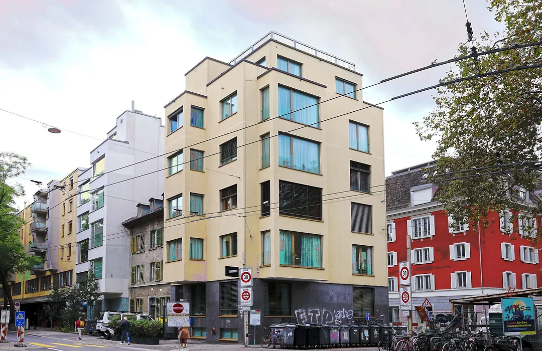 Iq130 Apartment Hotel-1