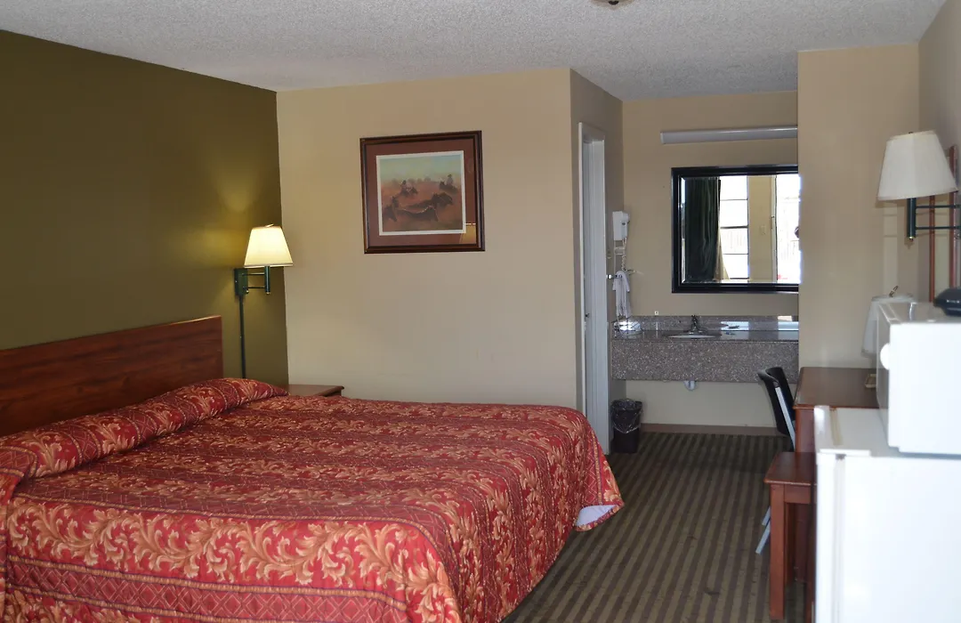 Plaza Inn-1