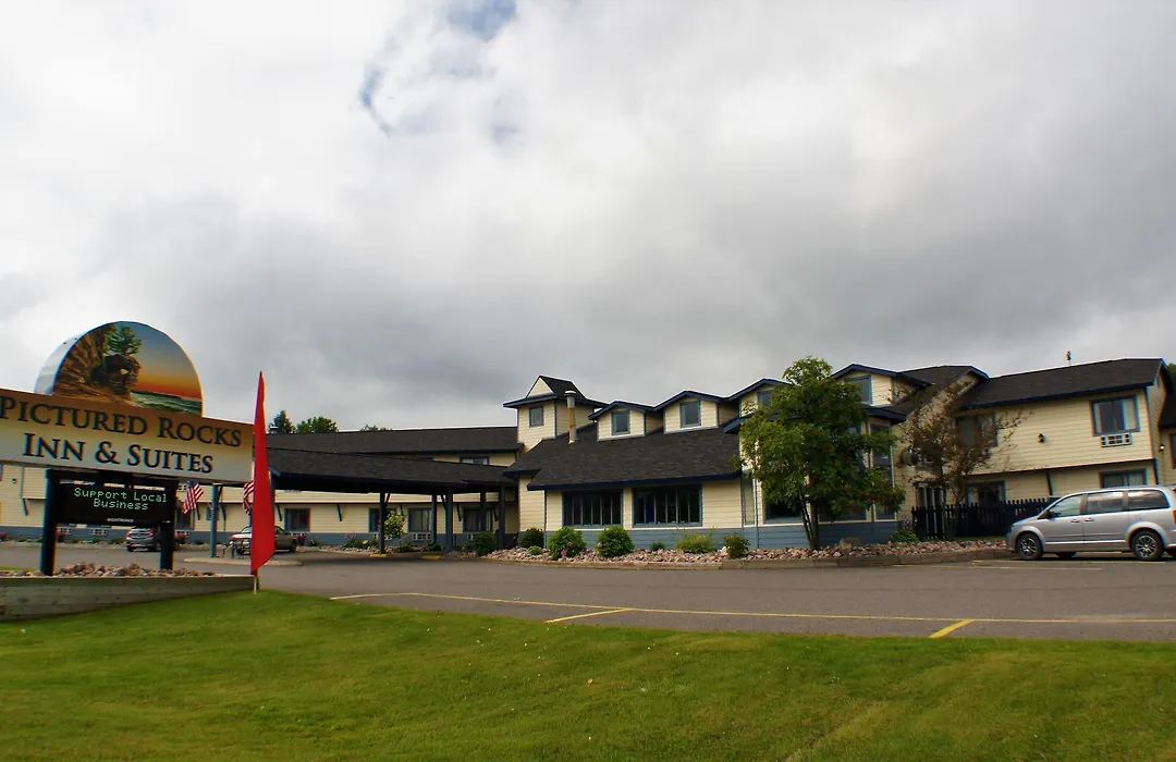 Pictured Rocks Inn And Suites-1