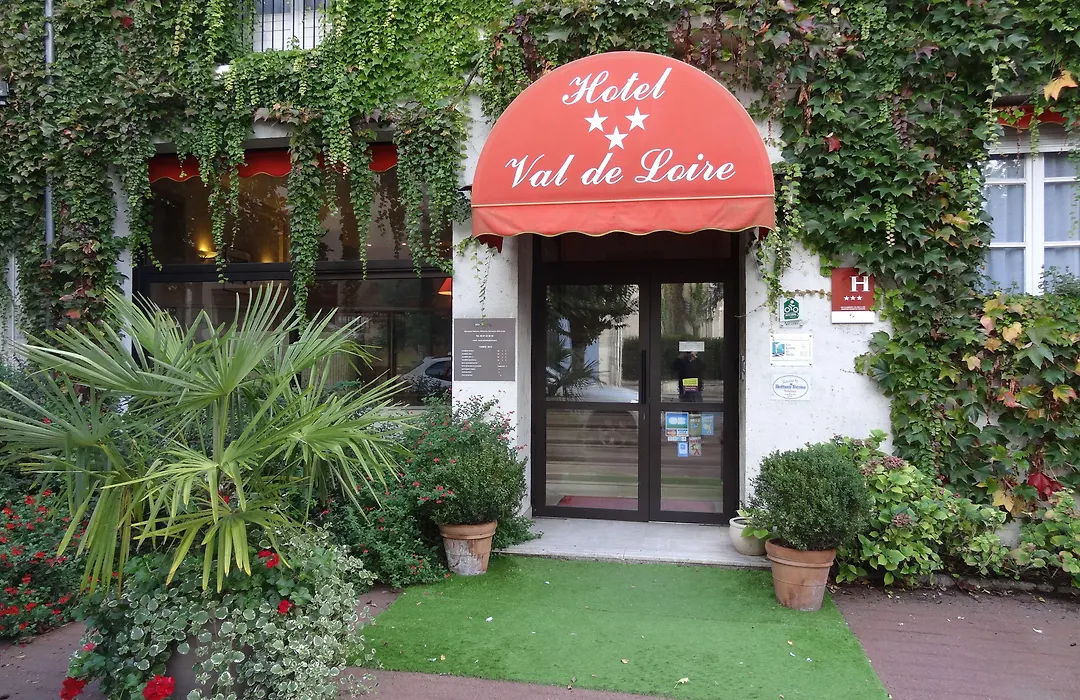 Hotel Val De Loire-1