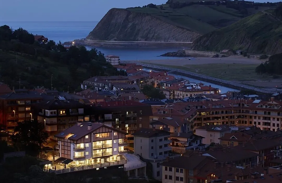 Hotel Flysch-1