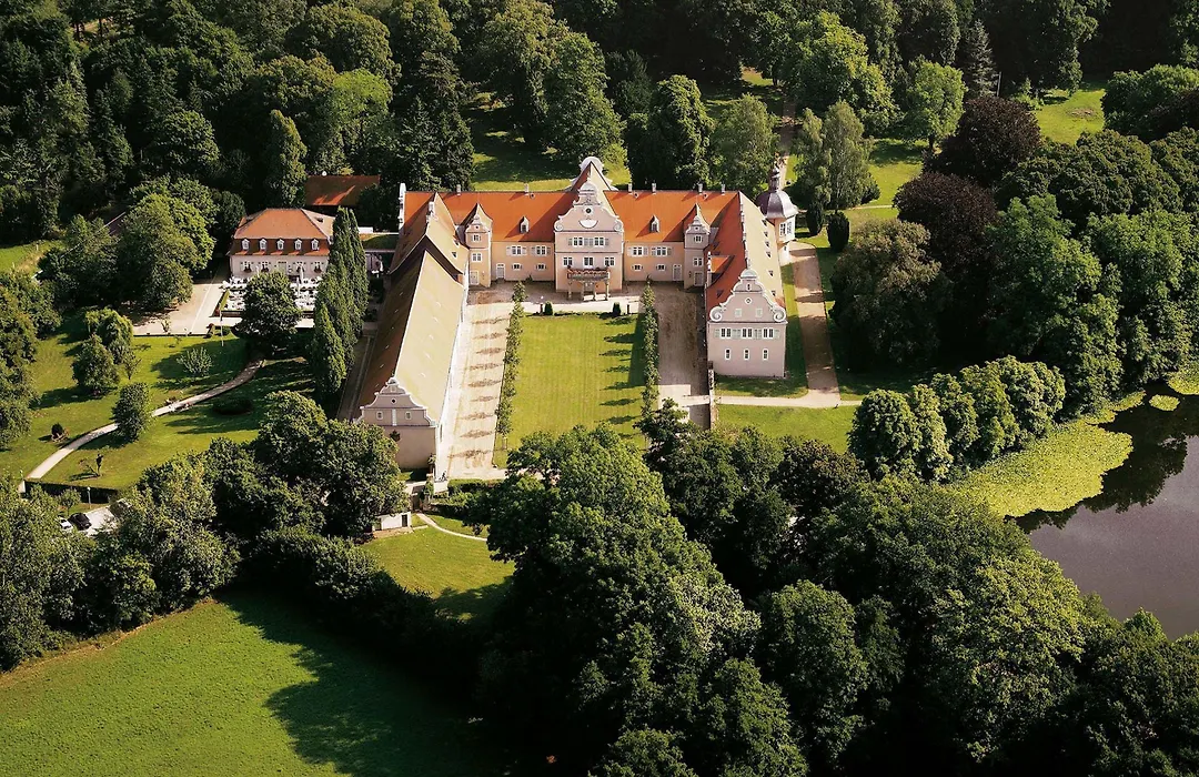 Hotel Jagdschloss Kranichstein-1