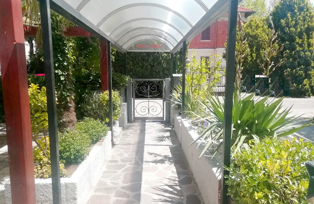 Hotel Rita-1