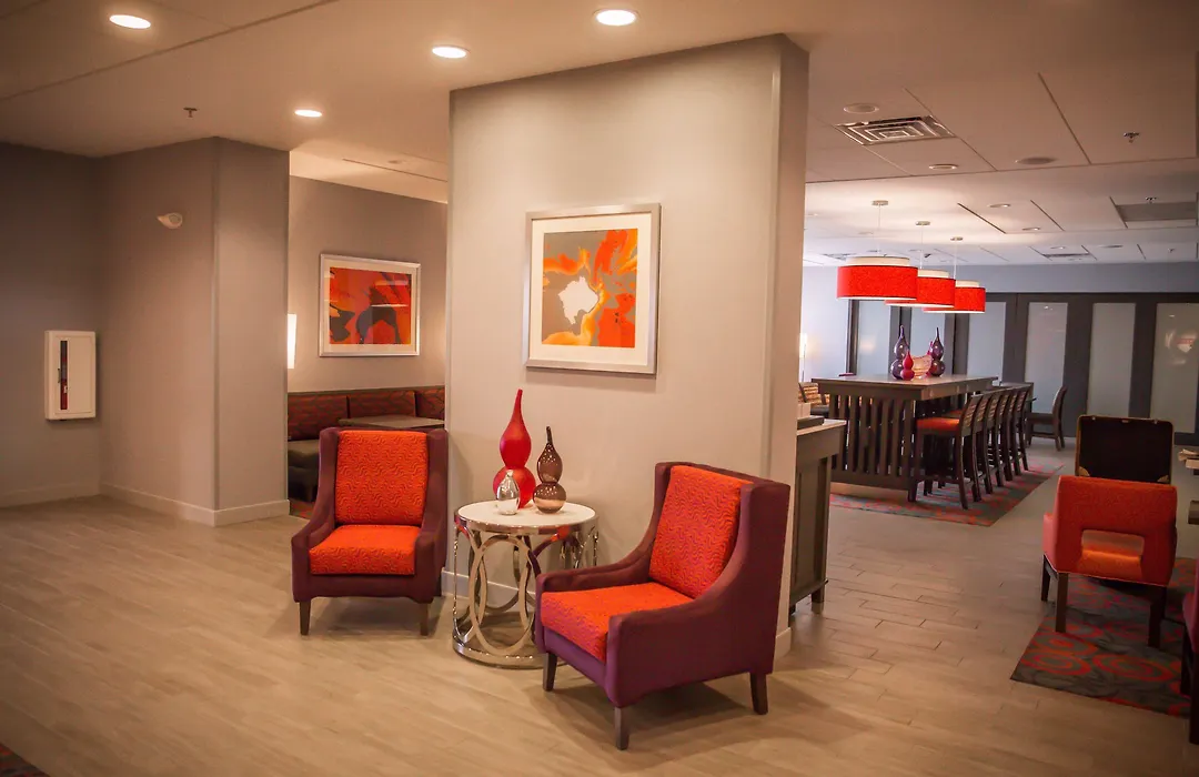 Hampton Inn-Pontiac-1