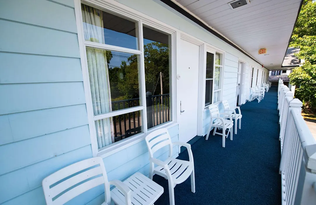 Days Inn By Wyndham Bar Harbor-1