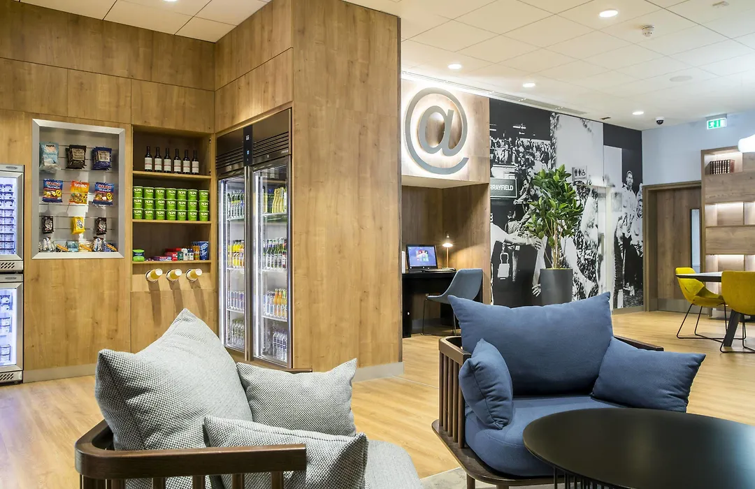 Courtyard By Marriott Edinburgh West-1