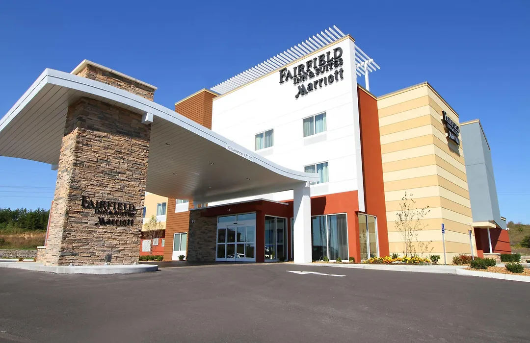 Fairfield Inn & Suites By Marriott London-1