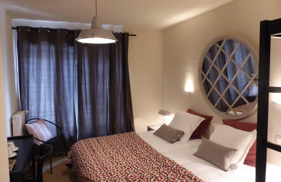 Hôtel Les Bains-1