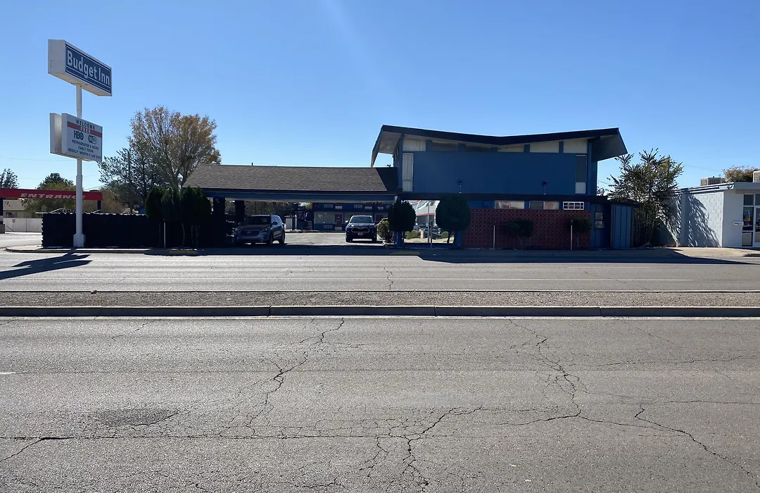 Budget Inn-1